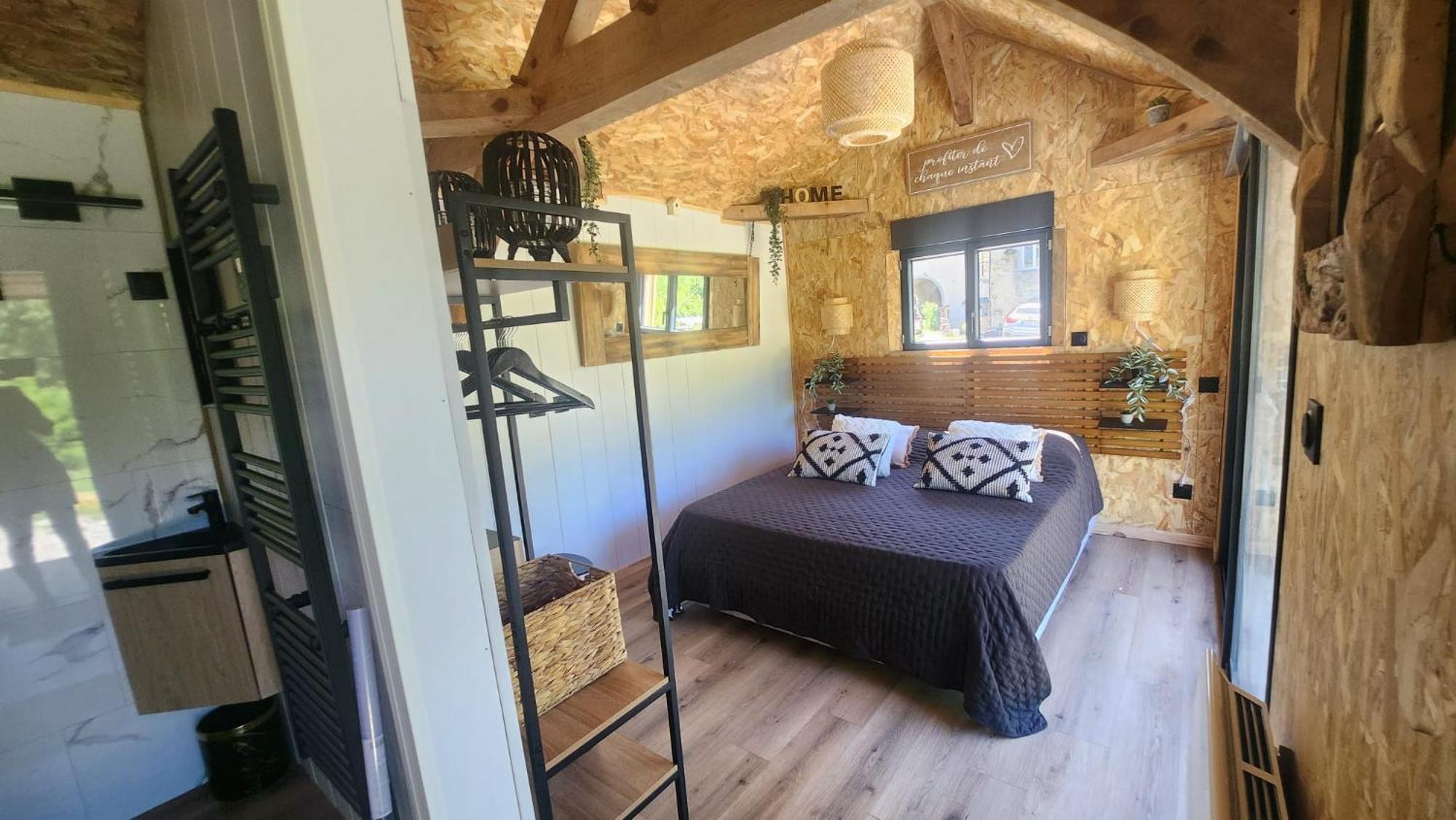 Lodge Du Chateau De Feschaux Villeneuve-sous-Pymont Exterior photo