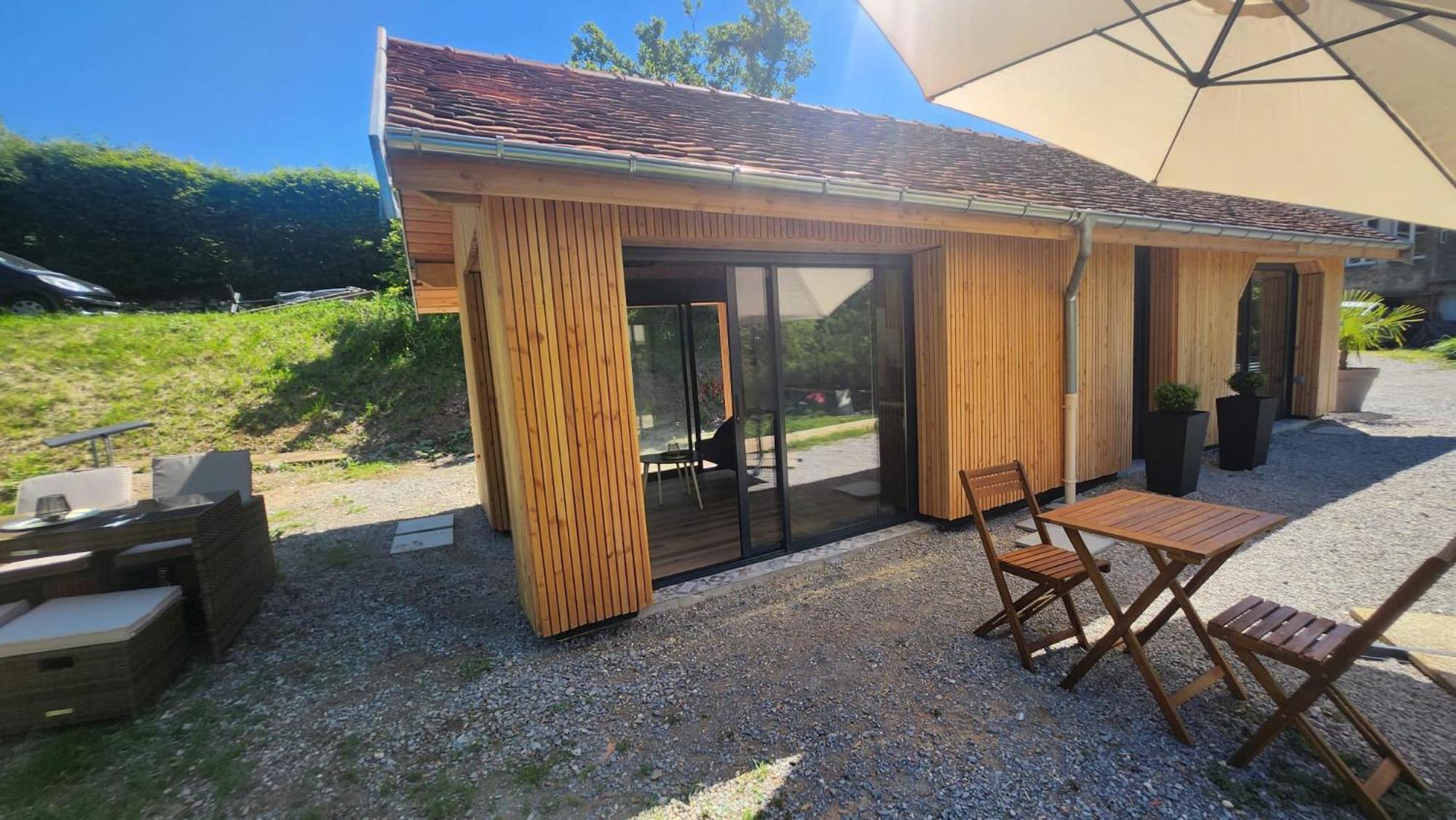 Lodge Du Chateau De Feschaux Villeneuve-sous-Pymont Exterior photo